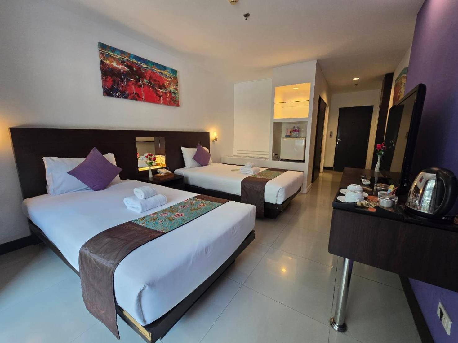 Baron Beach Hotel Pattaya Exterior foto
